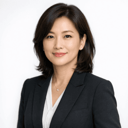 Emma W. – HR Director